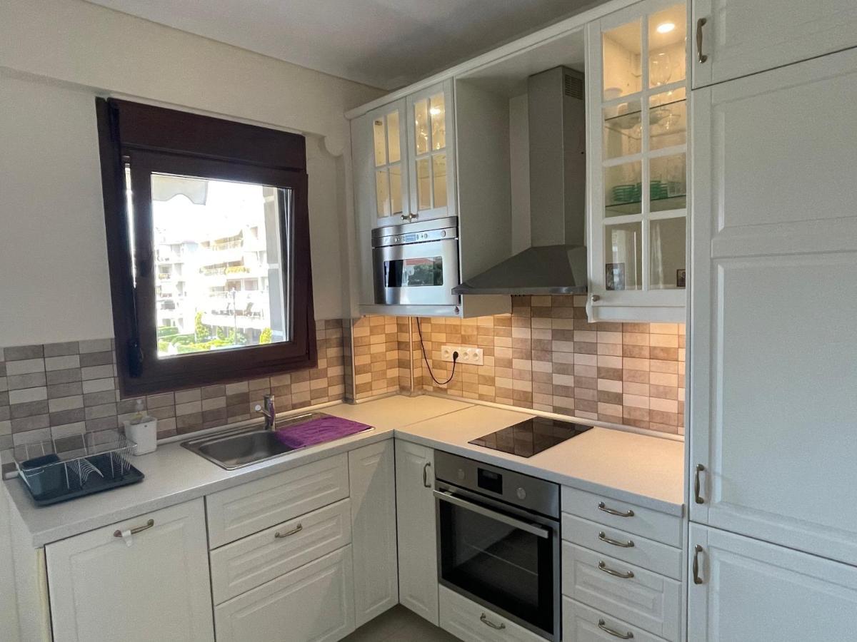 Luxury And Sunny Apartment 250 Mts From The Beach!! Peraía Kültér fotó