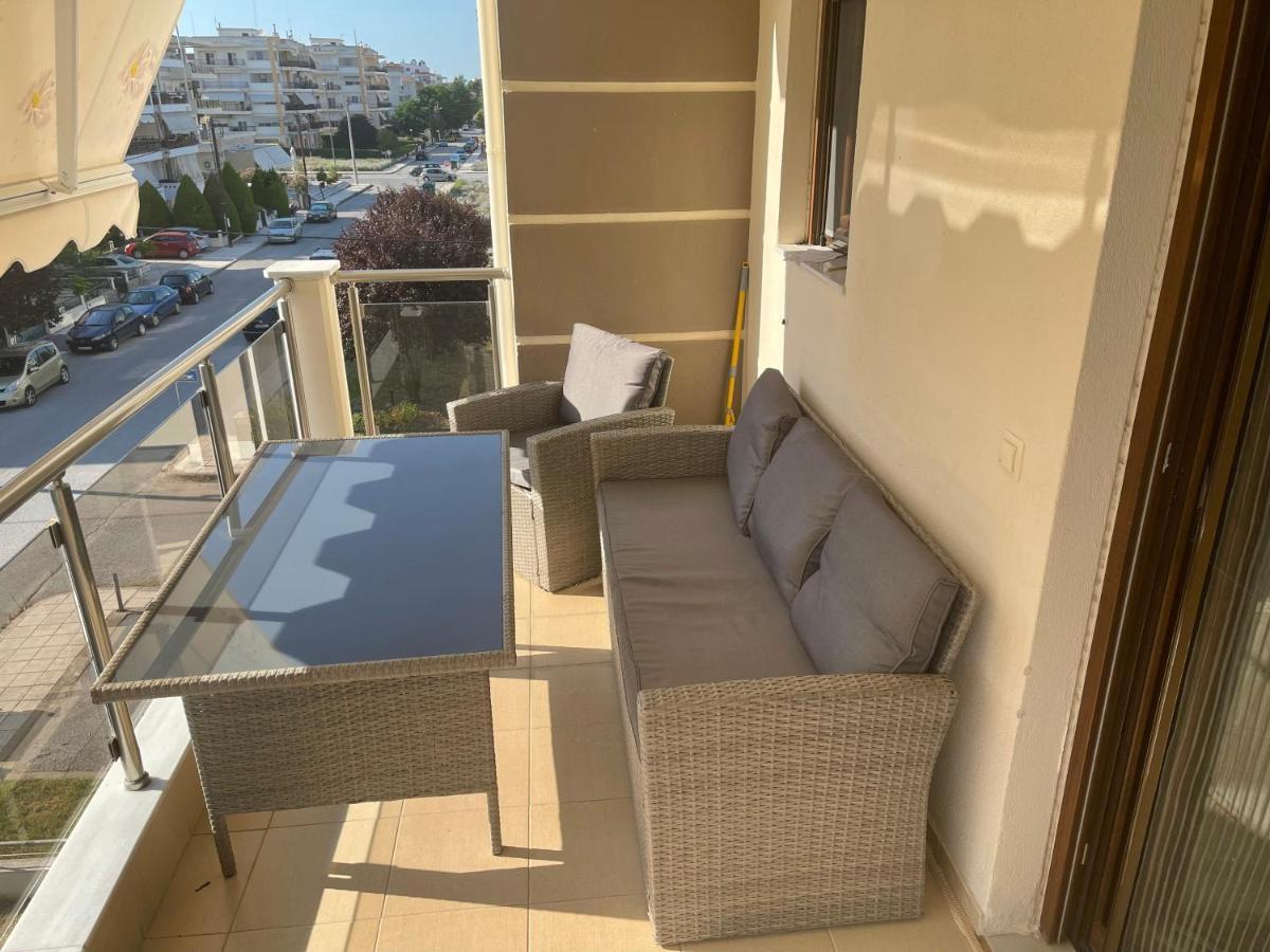 Luxury And Sunny Apartment 250 Mts From The Beach!! Peraía Kültér fotó