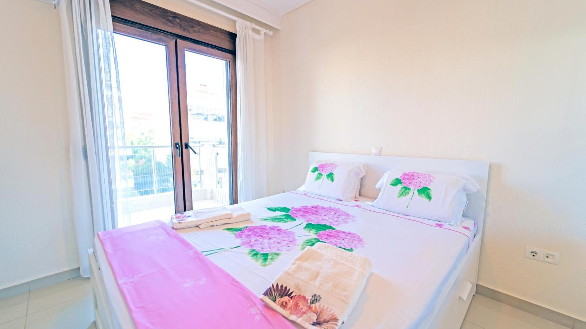 Luxury And Sunny Apartment 250 Mts From The Beach!! Peraía Kültér fotó