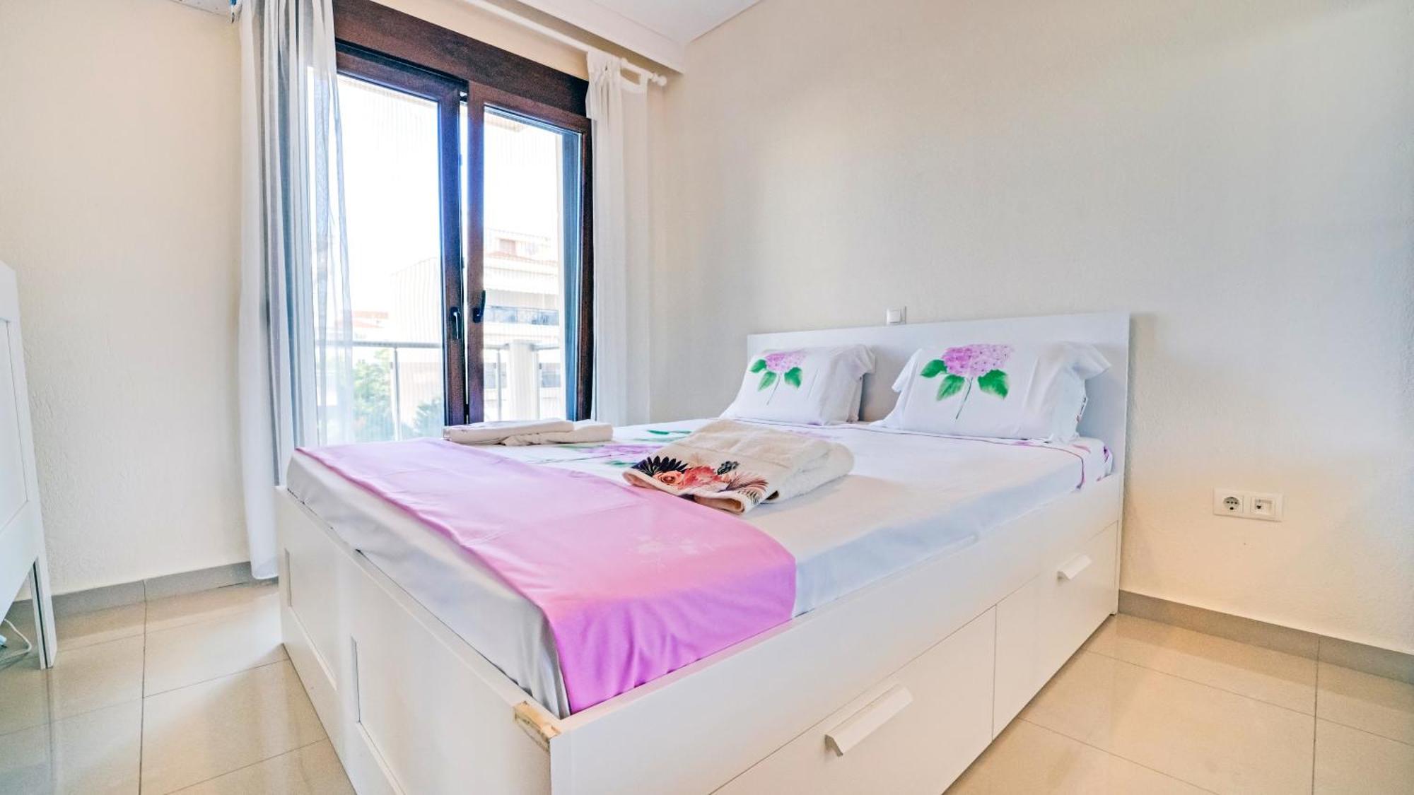 Luxury And Sunny Apartment 250 Mts From The Beach!! Peraía Kültér fotó