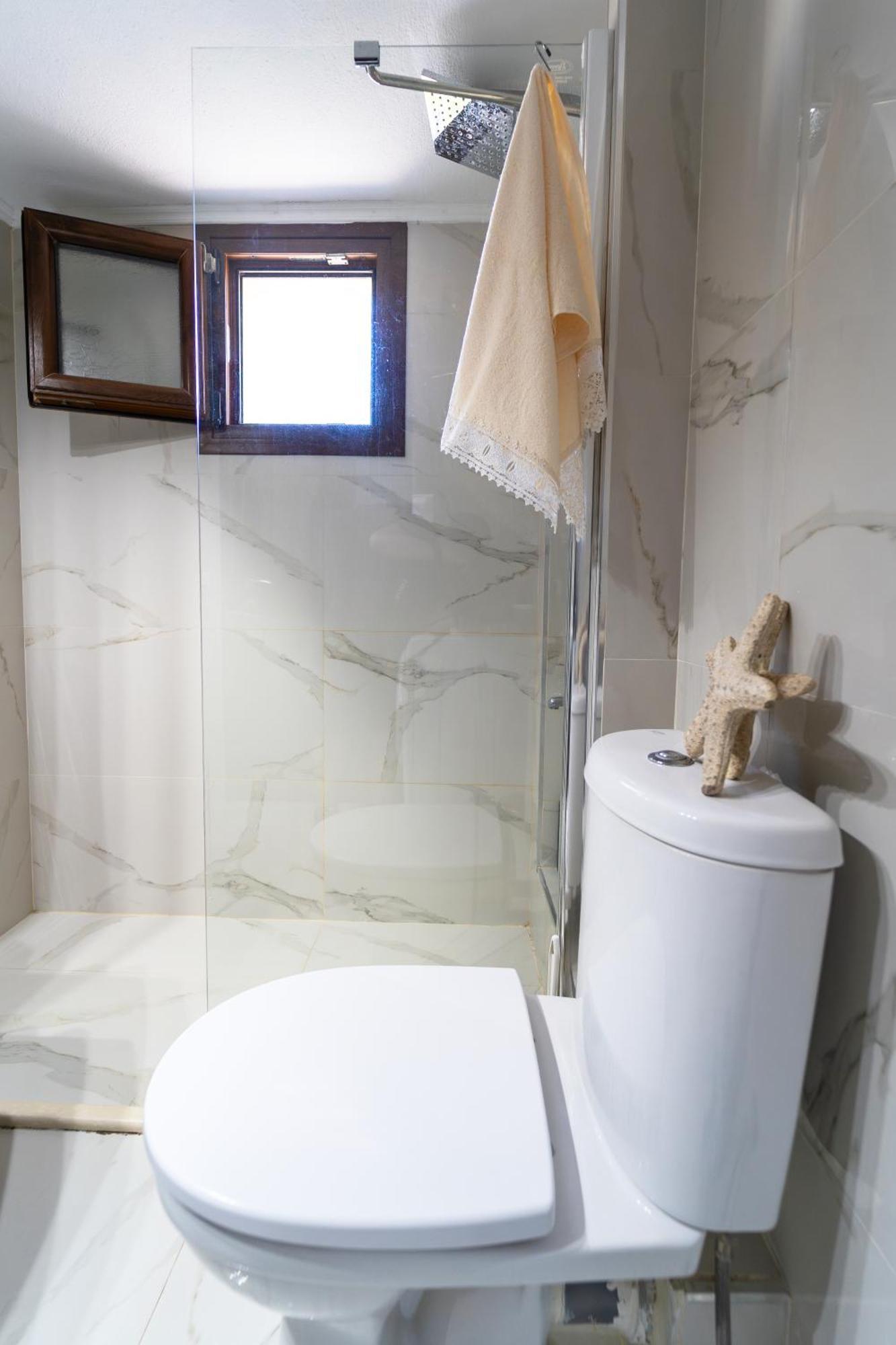 Luxury And Sunny Apartment 250 Mts From The Beach!! Peraía Kültér fotó